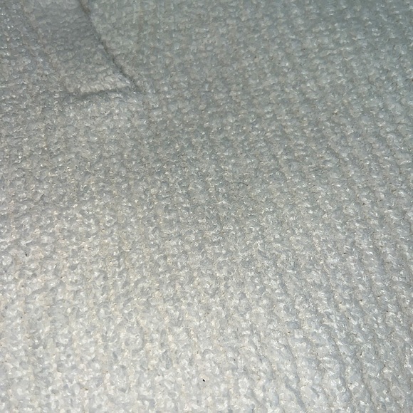 Thick Ribbed Cropped Sweater - Picture 15 of 15